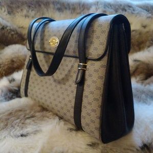 Structured Gucci bag from 1960s - collector's item